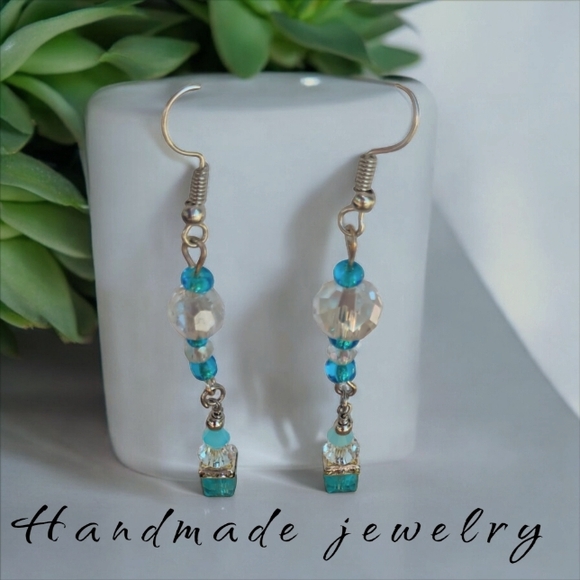 Earrings - Picture 1 of 1